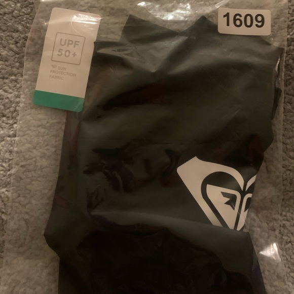 (1609) Roxy Girls' Whole Hearted Short Sleeve Rashguard NWT 14 - Picture 2 of 9